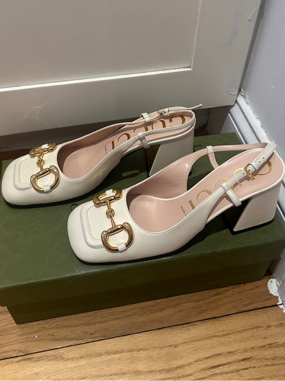 Gucci White Leather Horsebit Slingback Pumps with Gold Hardware - Picture 8 of 9